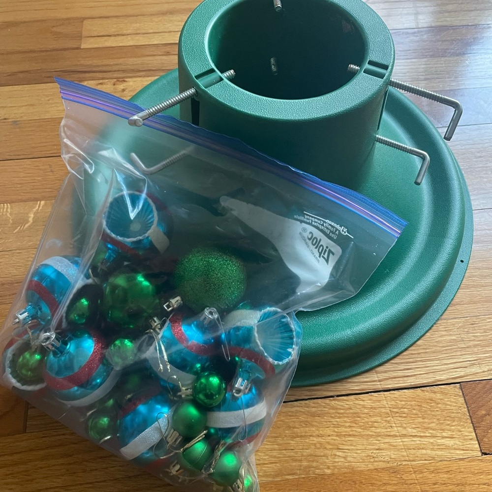 Christmas tree stand